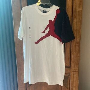 Michael Jordan T-shirt nwt size Large Oversize by jump man